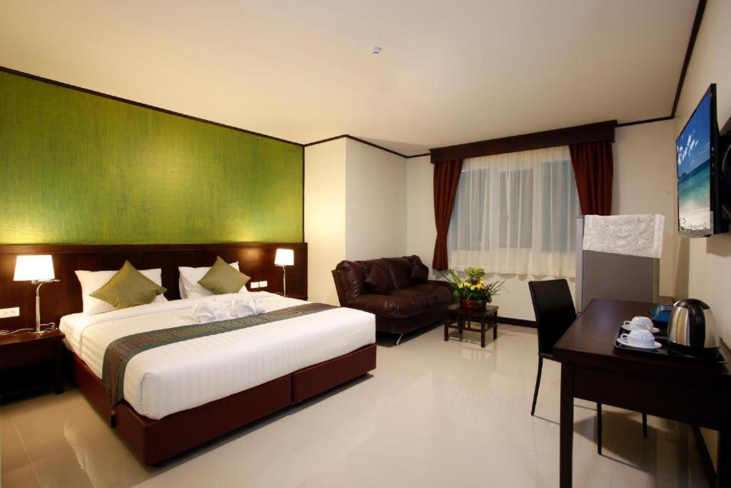 Orchid Resortel Patong Exterior foto